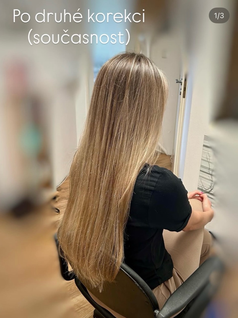 Dlouhé blond vlasy po druhé korekci a doplnění odrostu technikou Airtouch